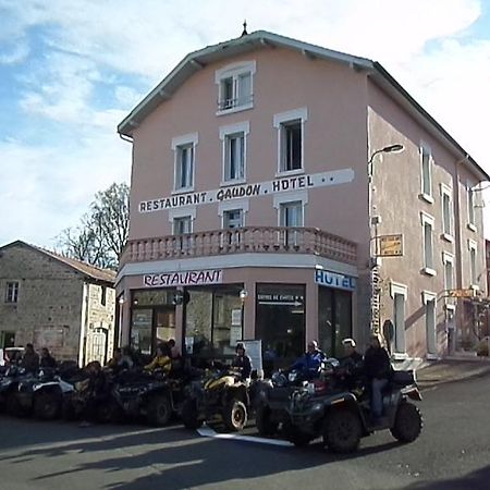 Hotel La Vie En Rose Le Brugeron Bagian luar foto